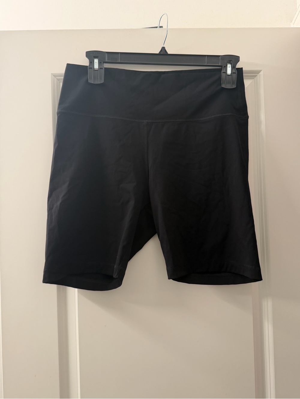 Everlane Black High-Rise Bike Shorts — Sleek Activewear
